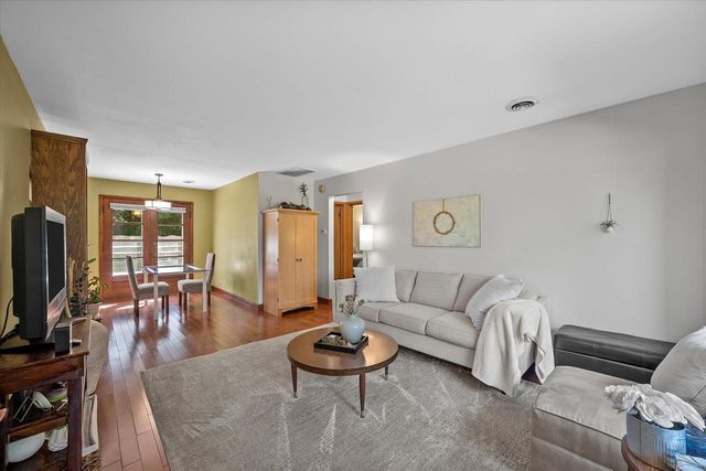 10125 W Ridge ROAD, Hales Corners, WI 53130