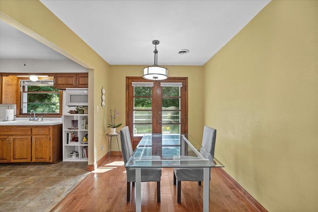 10125 W Ridge ROAD, Hales Corners, WI 53130