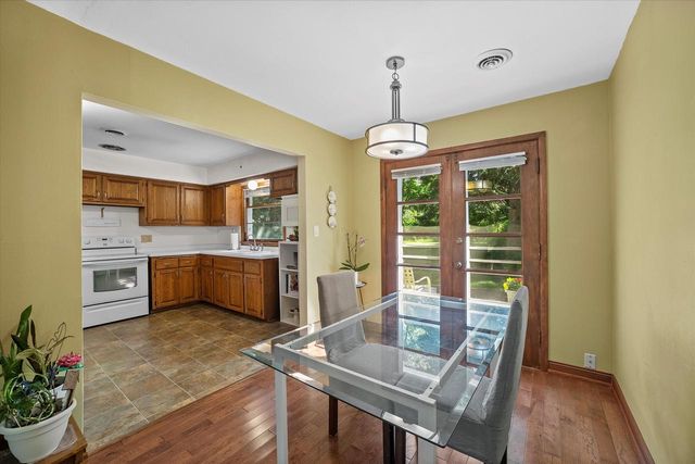 10125 W Ridge ROAD, Hales Corners, WI 53130