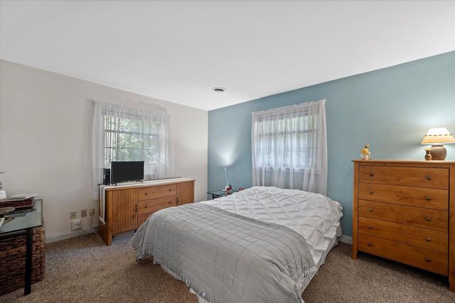 10125 W Ridge ROAD, Hales Corners, WI 53130