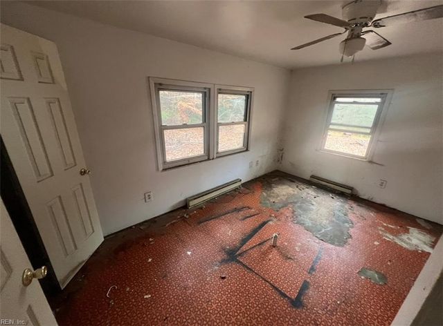 2141 Hosier RD, Suffolk, VA 23434