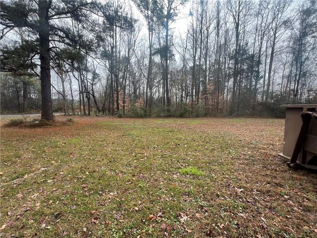 2141 Hosier RD, Suffolk, VA 23434