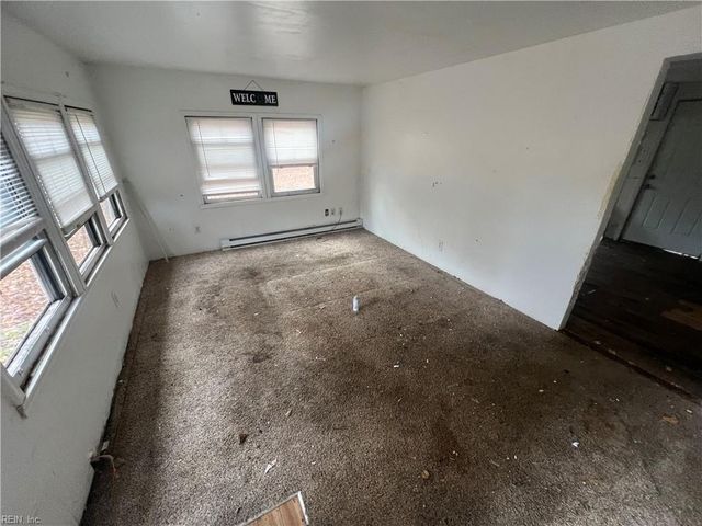 2141 Hosier RD, Suffolk, VA 23434