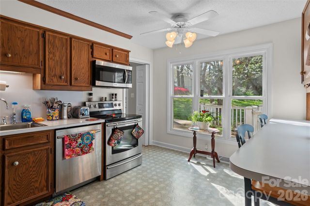 223 Vandyke Street, Kernersville, NC 27284