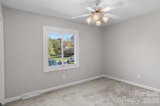 223 Vandyke Street, Kernersville, NC 27284