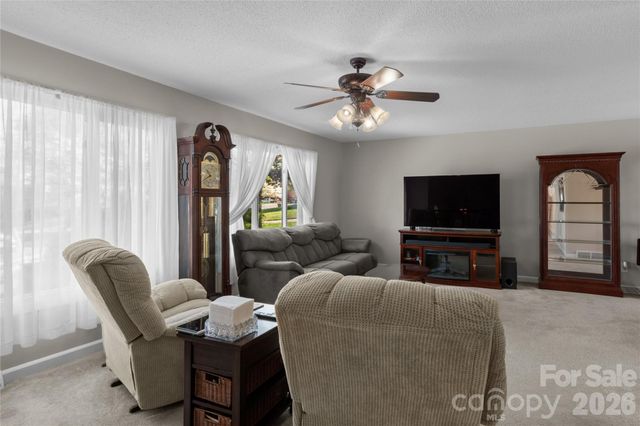 223 Vandyke Street, Kernersville, NC 27284