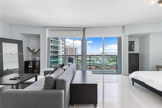 350 S Miami Ave 2815, Miami, FL 33130