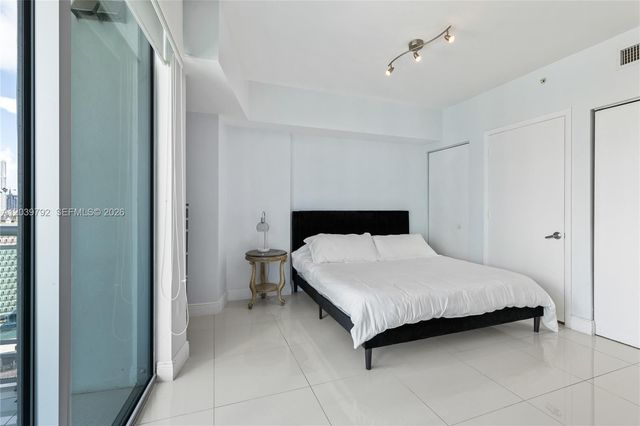 350 S Miami Ave 2815, Miami, FL 33130