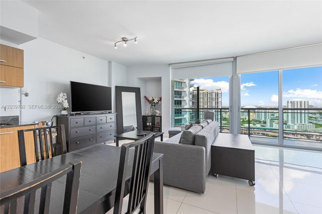 350 S Miami Ave 2815, Miami, FL 33130