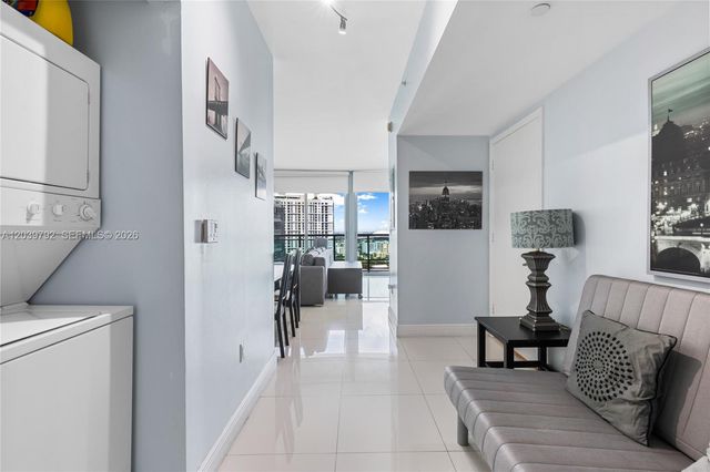 350 S Miami Ave 2815, Miami, FL 33130