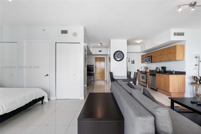350 S Miami Ave 2815, Miami, FL 33130
