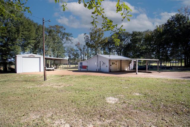 1867 Fm 2423, Grapeland, TX 75844