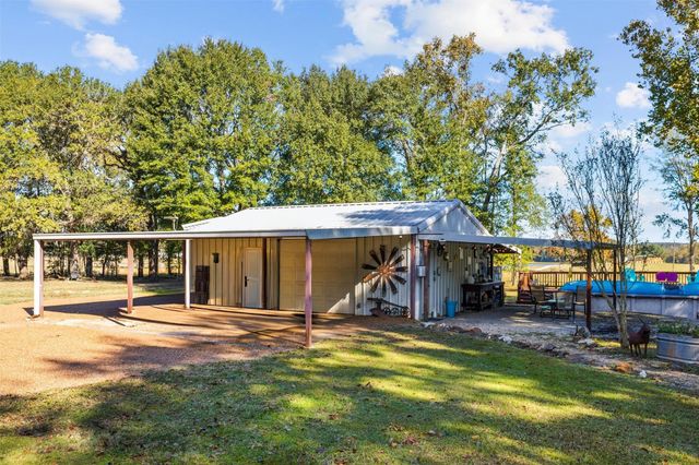 1867 Fm 2423, Grapeland, TX 75844