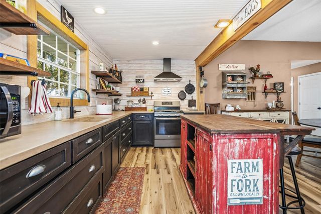 1867 Fm 2423, Grapeland, TX 75844