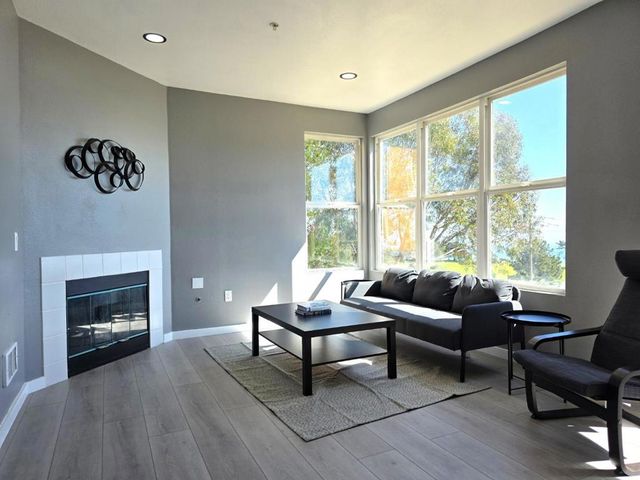 101 Crescent Way 2112, San Francisco, CA 94134