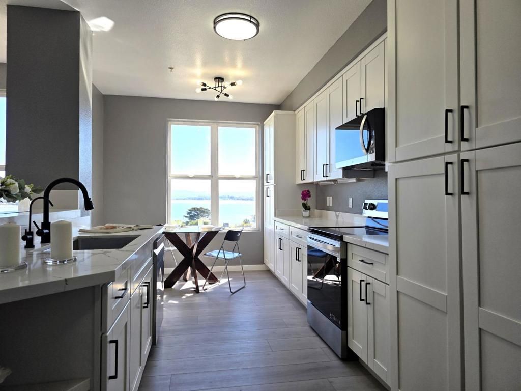 101 Crescent Way 2112, San Francisco, CA 94134