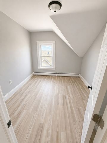 284 Massachusetts Avenue 3, Providence, RI 02905