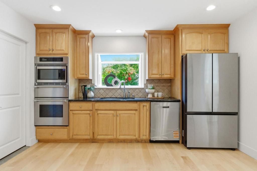 Image 11 of property listing at 5964 Friar Court, San Jose, CA 95129