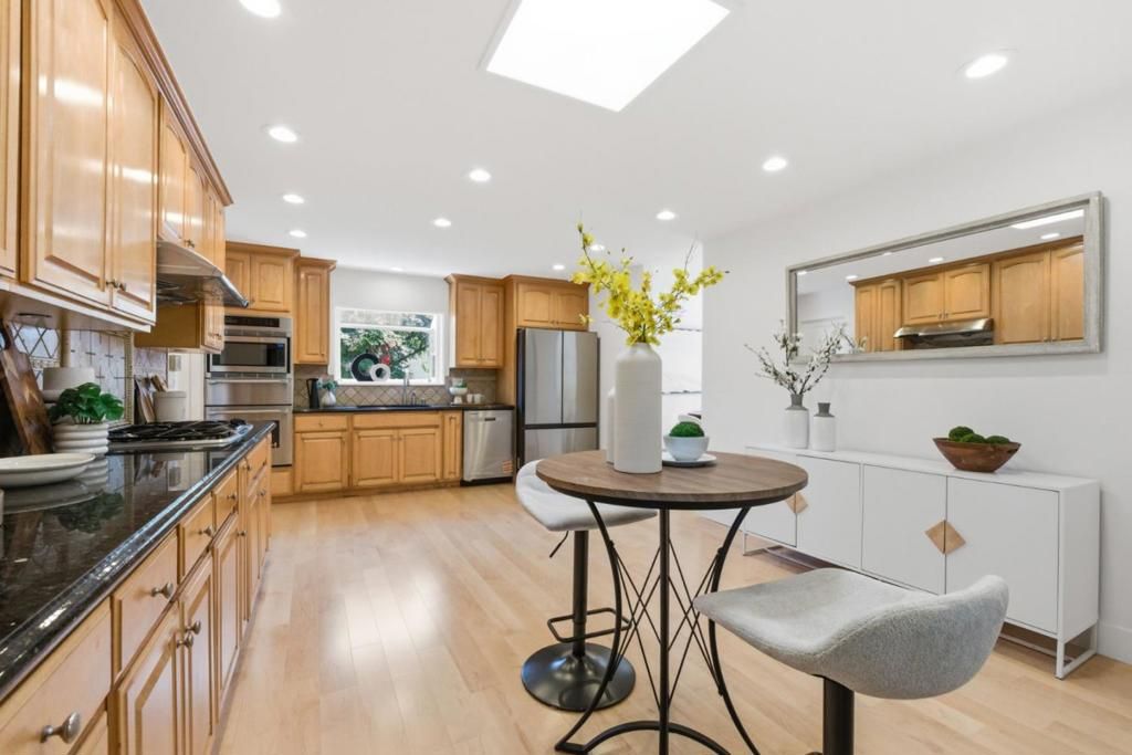 Image 12 of property listing at 5964 Friar Court, San Jose, CA 95129