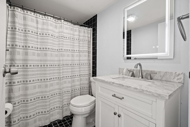 159 Franklin E6, Stoneham, MA 02180