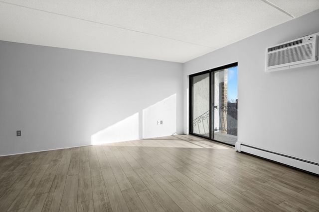 159 Franklin E6, Stoneham, MA 02180