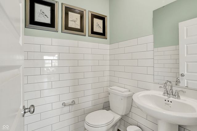 1706 Grand Ridge North Drive, Greenwood, IN 46143