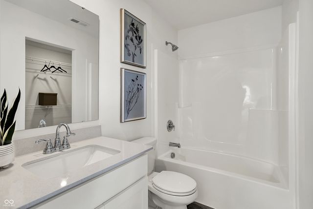 1706 Grand Ridge North Drive, Greenwood, IN 46143