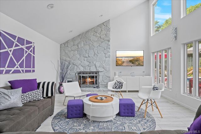 5 Lakewood Lane, Quogue, NY 11959