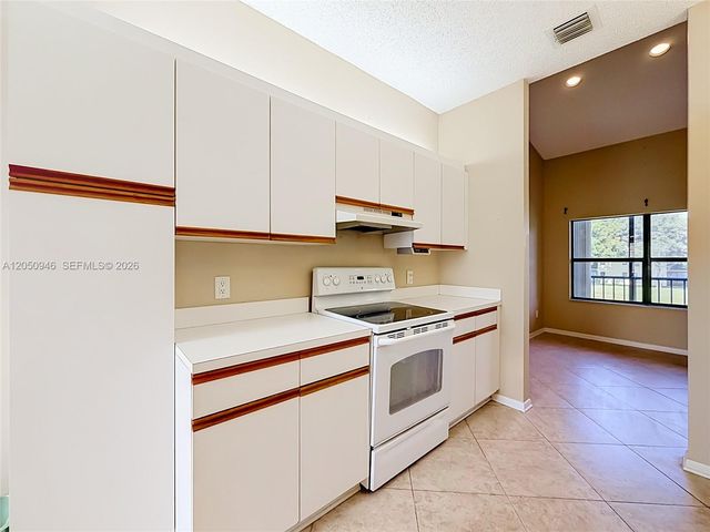 5454 Firenze Drive H, Boynton Beach, FL 33437