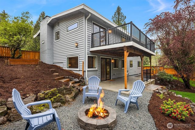 21237 38th Place W, Brier, WA 98036