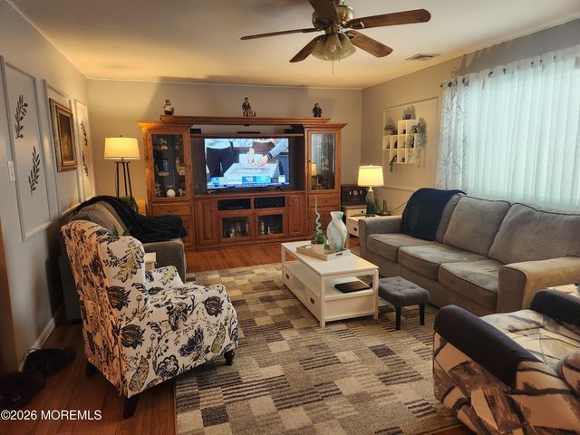 1017 Camino Real Court, Toms River, NJ 08757