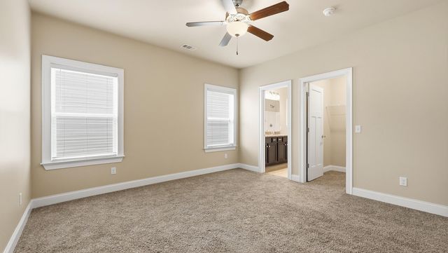 9863 Haven Port Lane, Ooltewah, TN 37363