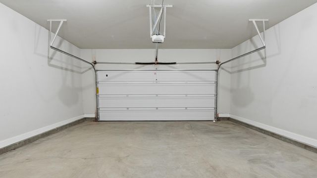 9863 Haven Port Lane, Ooltewah, TN 37363