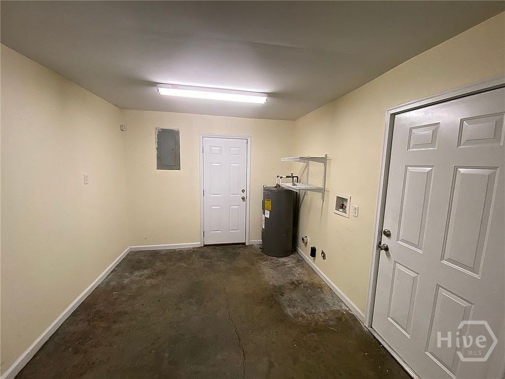 Image 13 of property listing at 6910 Damascus Road, Savannah, GA 31406