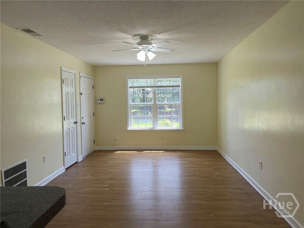 Image 3 of property listing at 6910 Damascus Road, Savannah, GA 31406