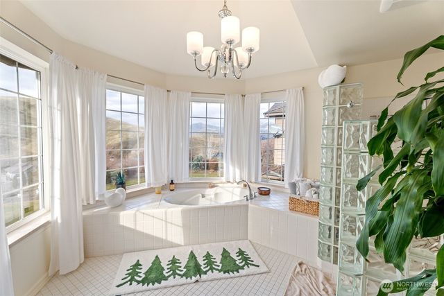 1918 Broadview, Wenatchee, WA 98801