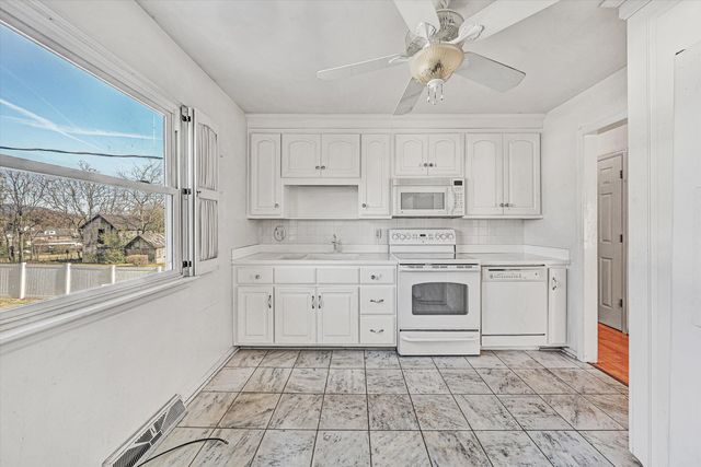 1801 Franwill AVE, Roanoke, VA 24017