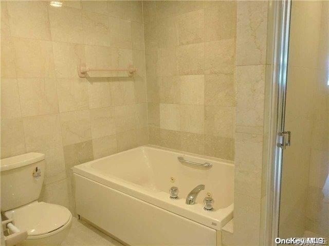 88 Cuttermill Road 320, Great Neck, NY 11021