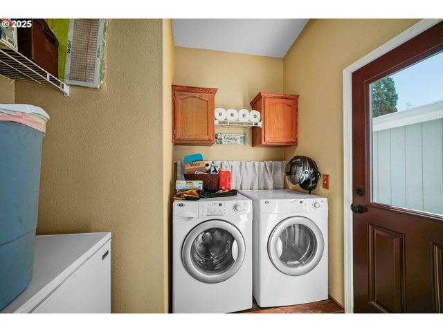 1655 S ELM St 3, Canby, OR 97013