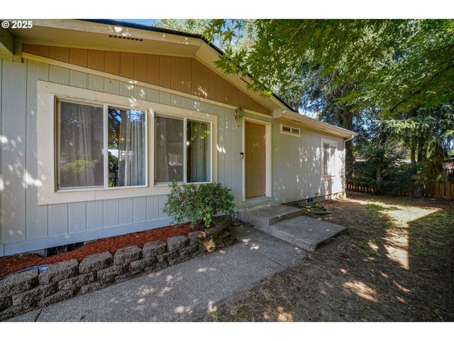 1655 S ELM St 3, Canby, OR 97013