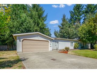 1655 S ELM St 3, Canby, OR 97013