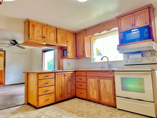 502 S 29TH STREET, Manitowoc, WI 54220