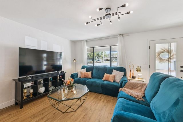 72 S WINTER PARK DRIVE, Casselberry, FL 32707