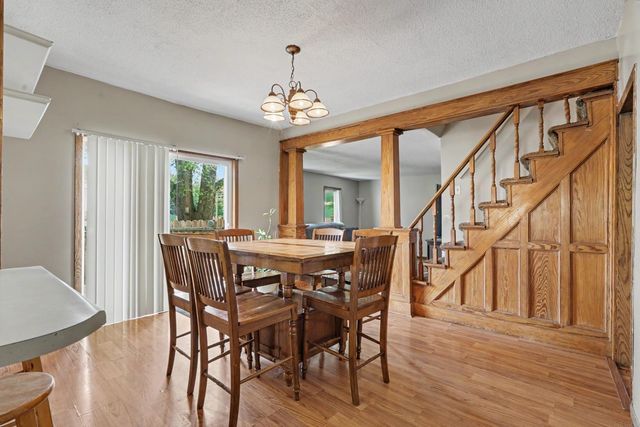 302 8th Ave NE, Independence, IA 50644