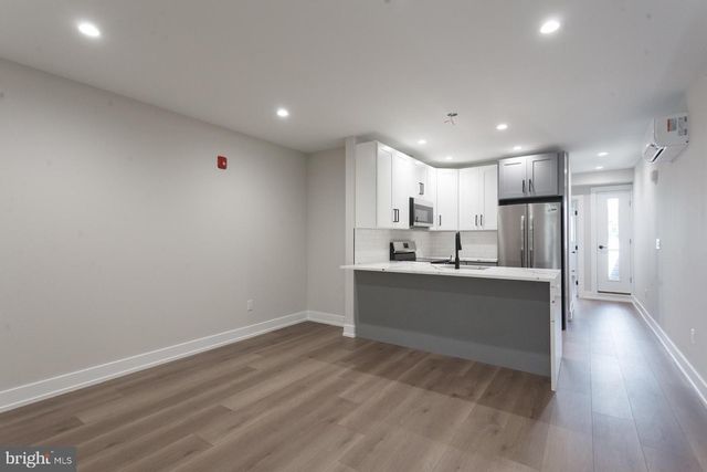 3849 FAIRMOUNT AVE, Philadelphia, PA 19104