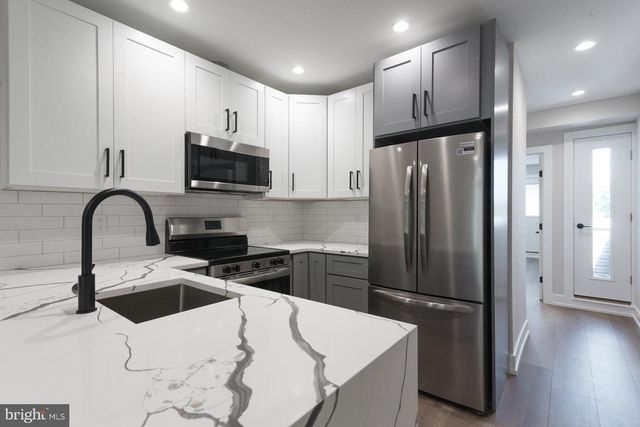 3849 FAIRMOUNT AVE, Philadelphia, PA 19104