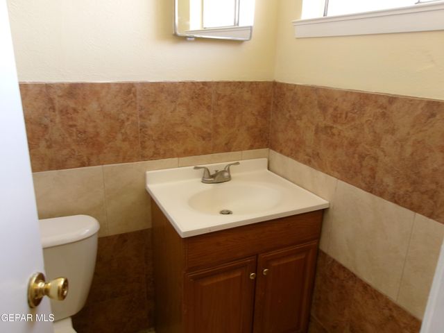 10037 OAKWOOD Drive, El Paso, TX 79924