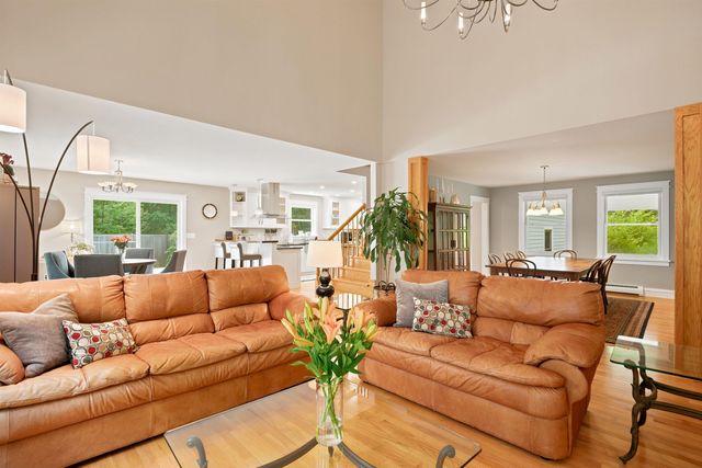 8 Freshet Road, Madbury, NH 03823