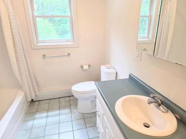 8 Freshet Road, Madbury, NH 03823
