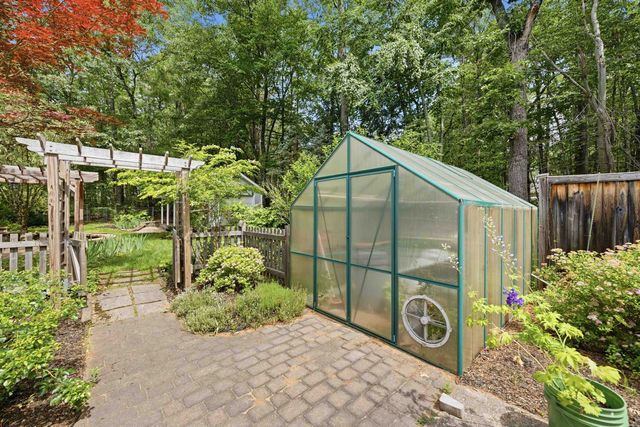 8 Freshet Road, Madbury, NH 03823